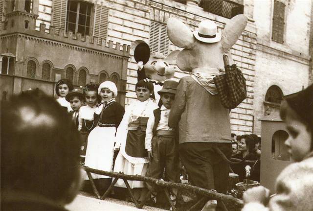 carri di carnevale topo di citta' etopo di campagna