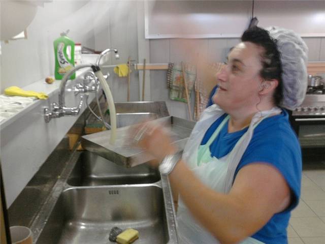 preparativi cucina trebbiatura 2011.jpg