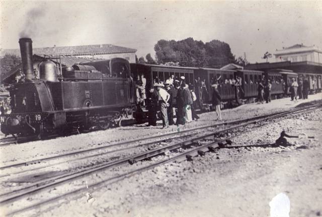 Stazione di Città di Castello:treno in partenza per Gubbio"