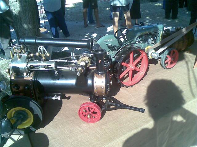 modellini mezzi agricoli d'epoca battitura  2009-2.jpg